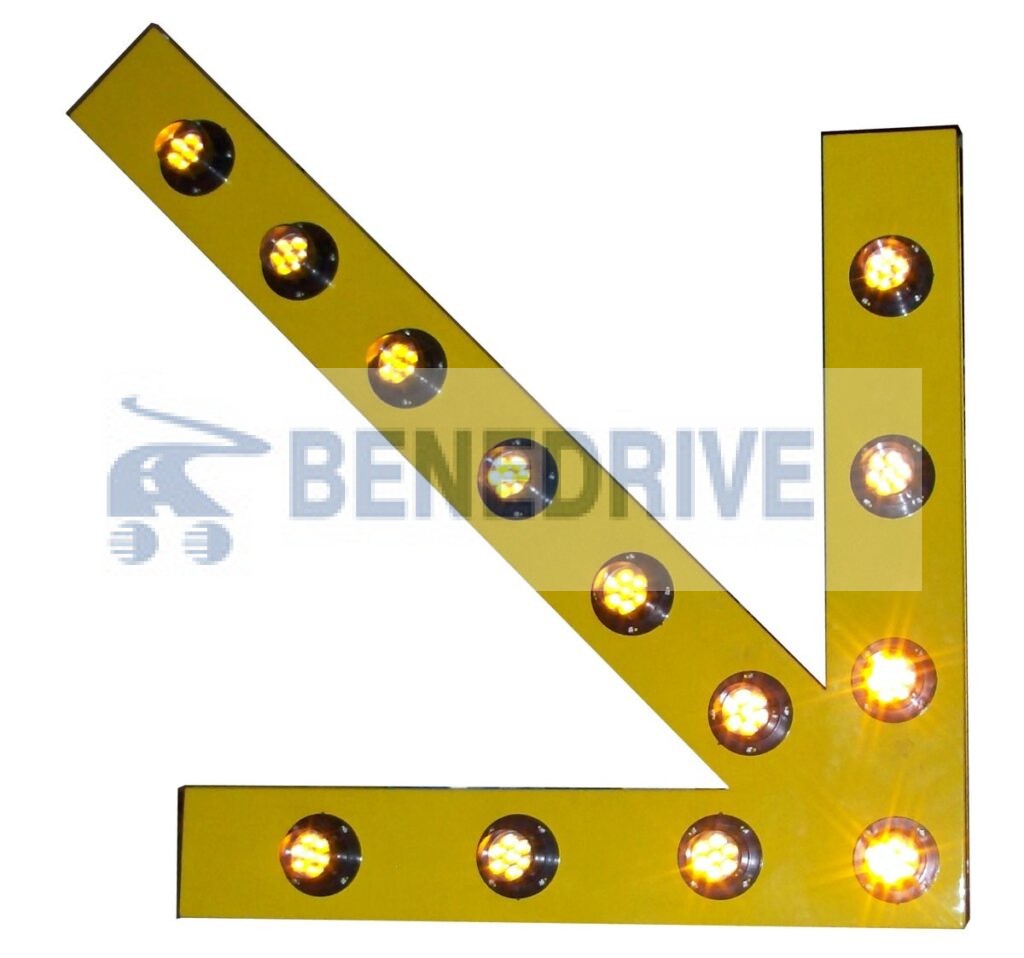 Solar traffic signs / SOLAR TEMPORARY ARROW sign board